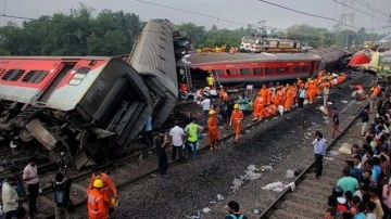 Hindistan'da Tarihi Tren Kazası: 280 Ölü, 900 Yaralı - Webtekno