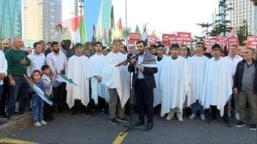 HÜDA-PAR Üyeleri, İsrail Başkonsolosluğu Önünde Kefenli Protesto Düzenledi
