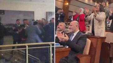 İBB Meclisi'nde "Erdoğan" tezahüratı ortalığı karıştırdı, kavga çıktı