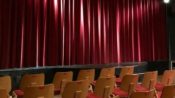 İBB Şehir Tiyatroları, Dünya Tiyatro Günü'nde 8 oyunu ücretsiz sahneleyecek