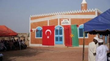 İDDEF&rsquo;in Burkina Faso'daki yeni eserleri hizmete açıldı