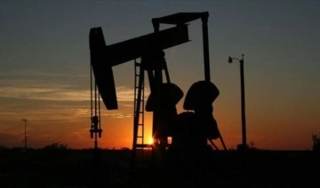 IEA küresel petrol talebinde büyümeye tahminini yükseltti