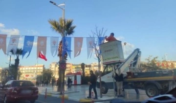 İhale alan firma Erdoğan'ın bayraklarını astı