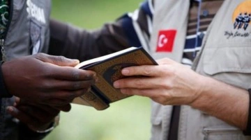 İHH, 8 ülkede 11 bin 215 adet Kur'an-ı Kerim hediye etti
