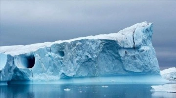 İngiliz araştırmacılar: Deniz buzullarındaki rekor düşüşün tek nedeni iklim değişikliği