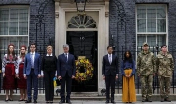 İngiltere Başbakanı Sunak'tan savaşta ölenler için saygı duruşu