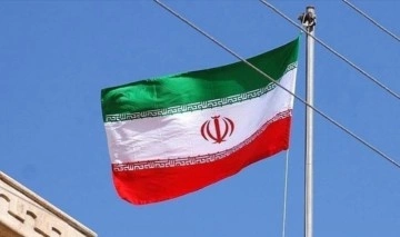 Iran suspends execution of protester for retrial