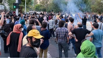 İran'da protestocuya idam kararı