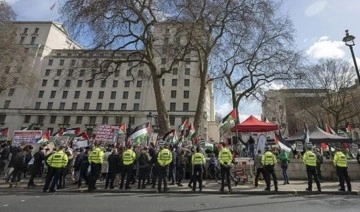 İsrail Başbakanı Netanyahu İngiltere'de protestolarla karşılandı