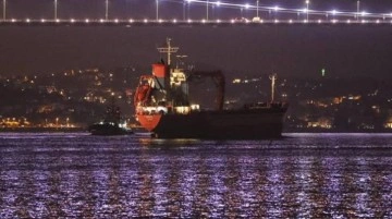 İstanbul Boğazı'nda gemi arızalandı, trafik askıya alındı