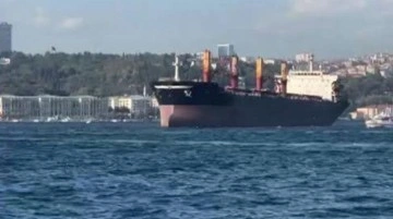 İstanbul Boğazı'nda gemi arızası, boğaz trafiğe kapatıldı