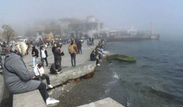 İstanbul Boğazı'nda sis nedeniyle gemi trafiği durdu