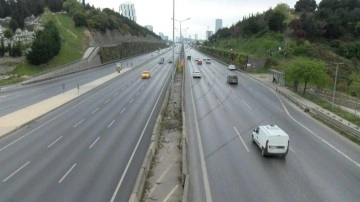 İstanbul'da alışık olmadığımız manzara! Trafik yoğunluğu neredeyse yok gibi