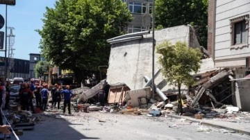 İstanbul'da çöken binanın sahibi gözaltına alındı