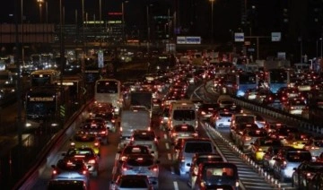 İstanbul trafiğinde 'yağış' etkisi: Yoğunluk yüzde 90'ı geçti