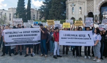 İstanbul Üniversitesi öğrencilerinden protesto: 'Yemek zammı iptal edilsin’