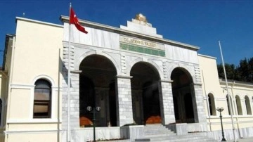 İstanbul Valiliğinden camideki intihar hakkında açıklama geldi