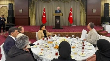 İstanbul Valisi Gül, kentteki Gazzelilerle iftar sofrasında buluştu