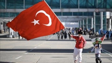 İstanbul'da Büyük Filistin Mitingi halk akın akın koşuyor