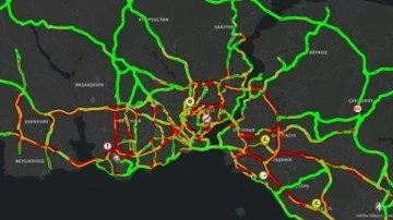 İstanbul'da cuma trafiği! Yollar kilitlendi