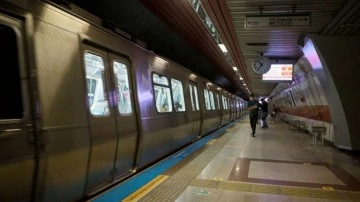 İstanbul'da metro arızalandı yolcular mahsur kaldı korku dolu anlar
