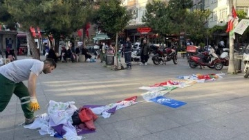 İstanbul'da siyasi partilerin bayrak ve pankartları kaldırılıyor