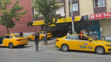 İstanbul'da taksiciler zamlı tarife için taksimetre kuyruğunda