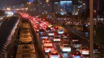 İstanbul'da trafik çilesi!
