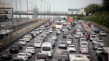 İstanbul'da trafik yoğunluğu yüzde 80'i geçti