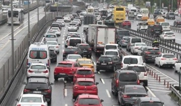 İstanbul'da yağış trafiği vurdu: Yoğunluk yüzde 80'i geçti