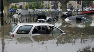 İstanbul'da yağmur alarmı! Sabah saatlerinde başlayacak, 5 ilçede oturanlar risk altında