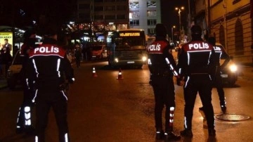 İstanbul'daki asayiş uygulamasında aranan 18 zanlı yakalandı
