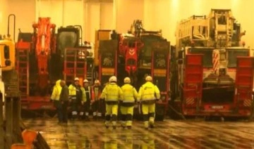 İstanbul'dan gemiyle iş makineleri deprem bölgesine gönderildi