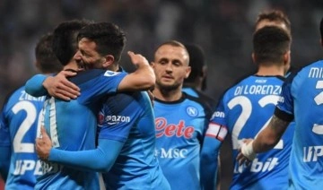 İtalya Serie A'da lider Napoli, Sassuolo'yu ilk yarıda bulduğu gollerle yendi! Sassuolo 0-