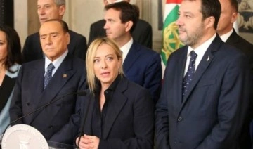 İtalya'da aşırı sağcı Giorgia Meloni, sağ koalisyon hükümetini kurdu