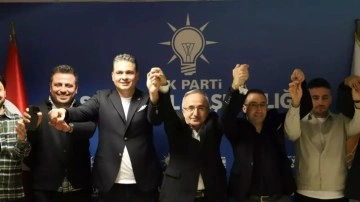 İYİ Parti'den istifa eden 11 kişi AK Parti'ye geçti