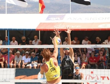 İzmir haberleri! 19 Yaş Altı Dünya Plaj Voleybolu Şampiyonası İzmir'de tamamlandı