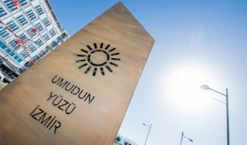 İzmir'de 100. yıl kutlamalarının anısına Gündoğdu Meydanı'na Anı Taşı yerleştirildi