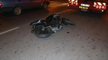 İzmir'de acı kaza! Tırla çarpışan motosikletteki 2 kişi can verdi