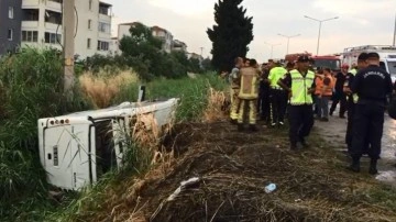 İzmir'de cezaevi nakil aracı devrildi: Sürücü ve 10 asker yaralı