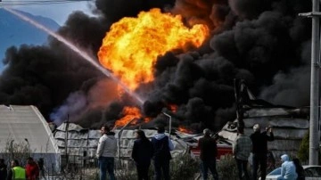 İzmir'de yangın: Korkutan görüntüler!
