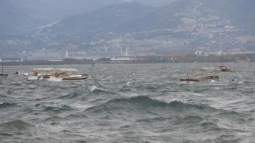 İzmit Körfezi'nde fırtına: 7 balıkçı teknesi battı