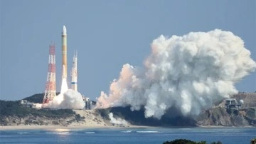 Japonya'nın uzaya gönderdiği roket patladı! Şimdi ne olacak?