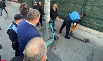 Kadıköy Belediyesi kaldırımlarda bırakılan scooter’ları toplama kararı aldı