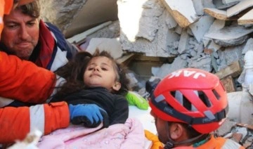 Kahramanmaraş'tan yürekleri ısıtan haber: Depremin 55. saatinde anne ve 3 kızı sağ kurtarıldı