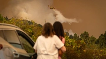 Kanarya Adaları'nda orman yangını: Köyler tahliye edildi