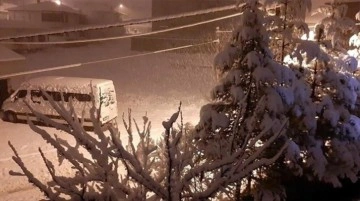 Kar yağışı nedeniyle Adana Tufanbeyli ve Kahramanmaraş Afşin'de eğitime 1 gün ara verildi