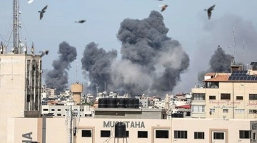 Karşı saldırıya geçen İsrail, Hamas'ı havadan vurmaya başladı