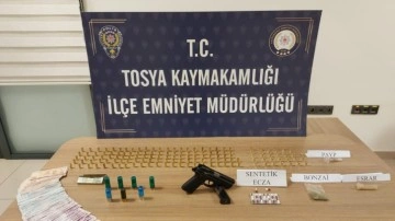 Kastamonu’da uyuşturucu maddeyle yakalanan 3 şahıs gözaltına alındı