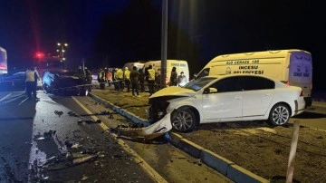 Katliam gibi kaza! Kayseri'de iki otomobilin çarpıştığı kazada 3 kişi hayatını kaybetti